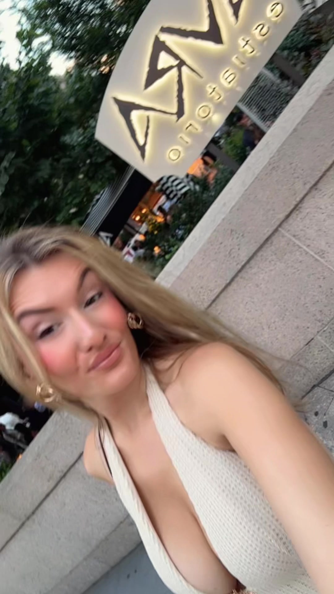 @sabrinakaraqi