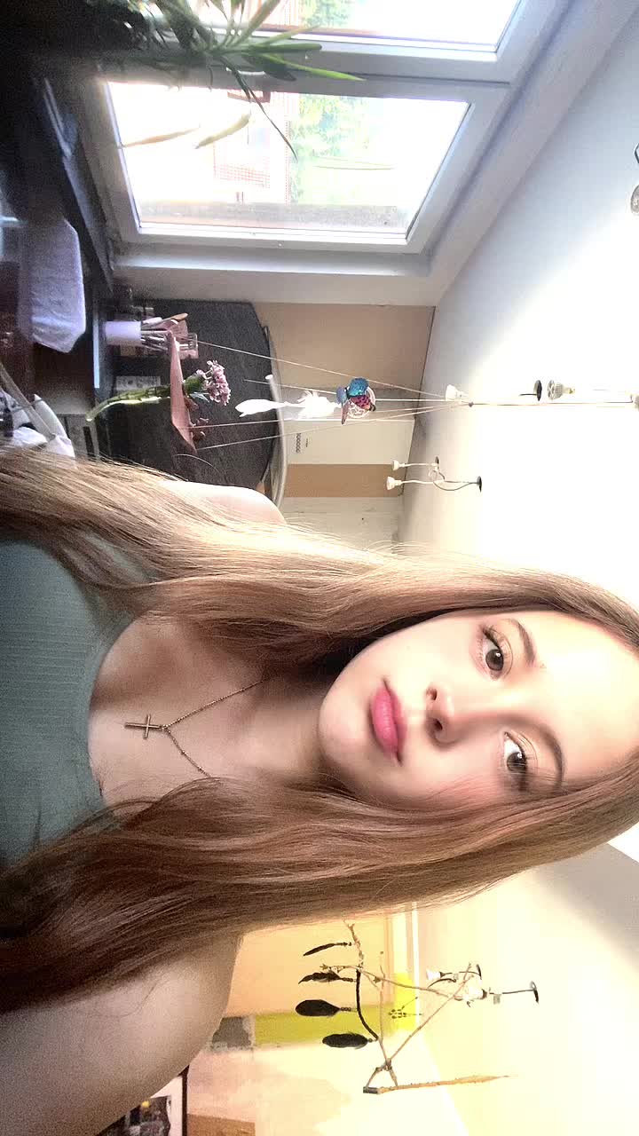 @Ellaa💭🤍