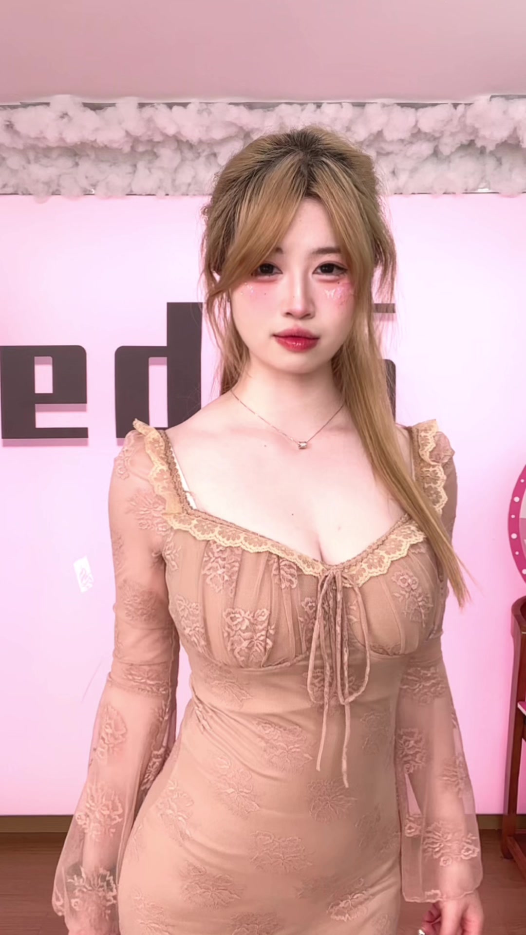 @HHYI