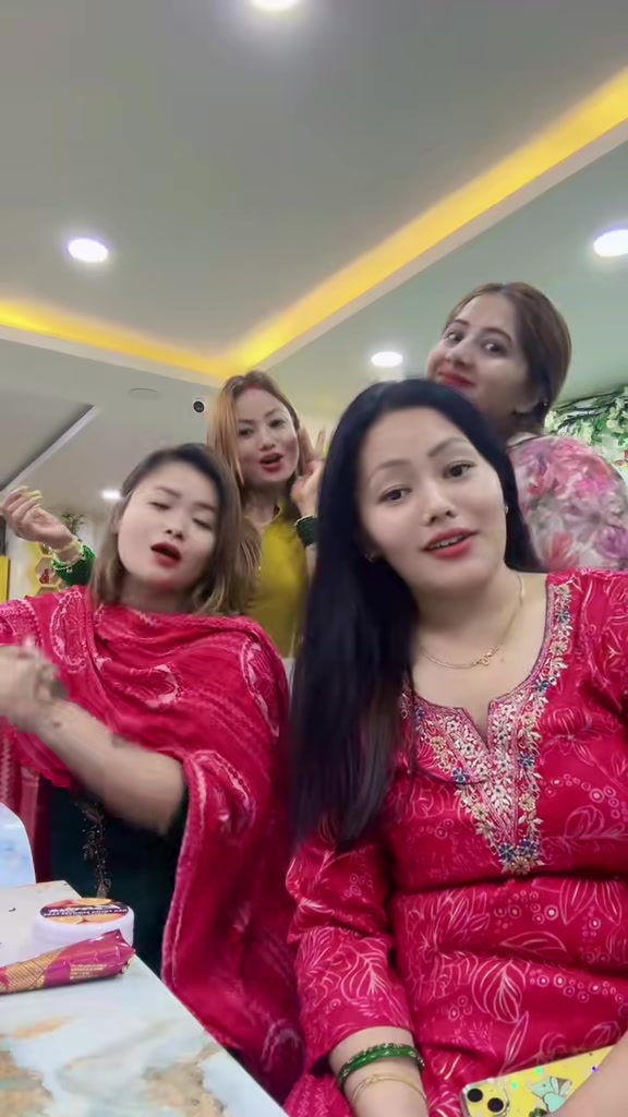 @🧿👑SHANKHUUमहारानी👑🧿