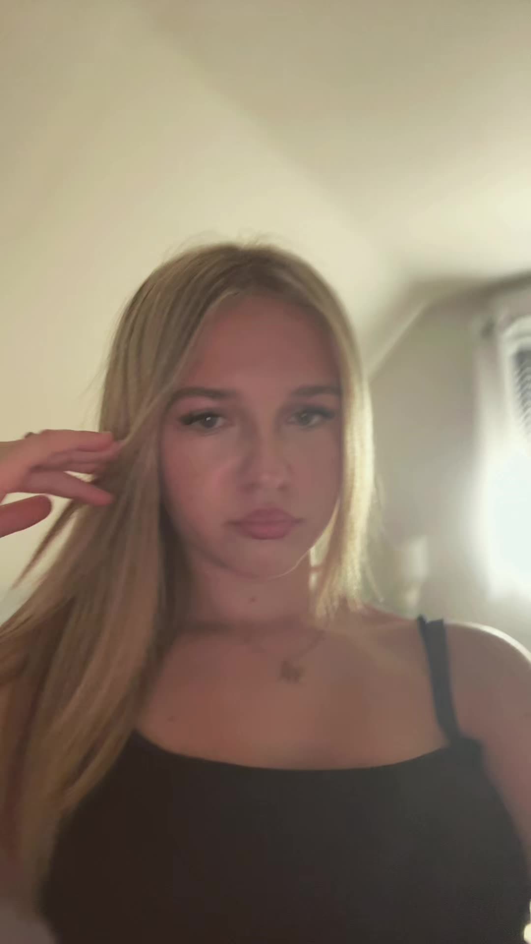 @𝐂𝐥𝐚𝐫𝐚