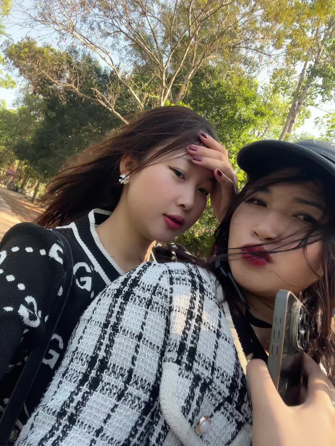 @Ly Neth