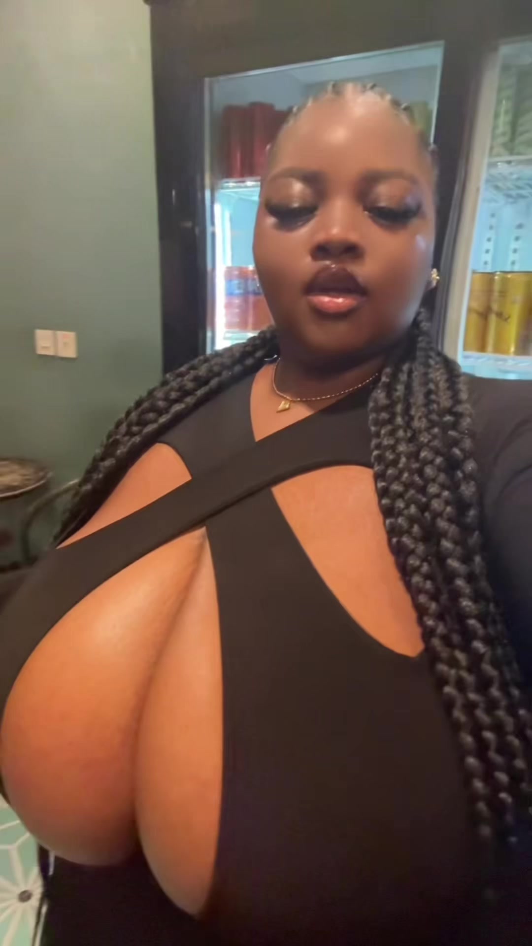 @AYOMIDE_CHASE🌸