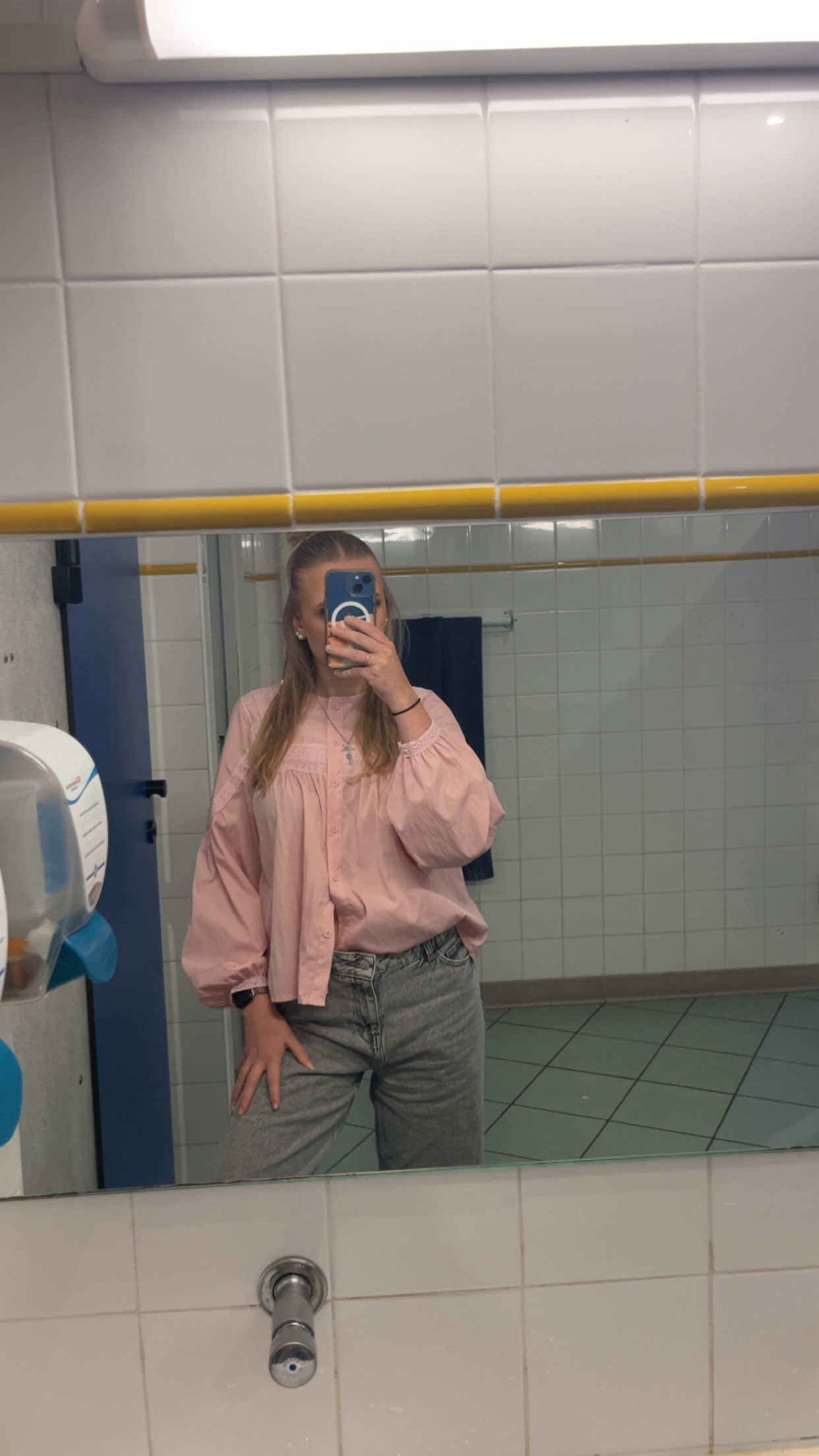 @𝓁𝑒𝒶𝓃𝒶 🫶🏼