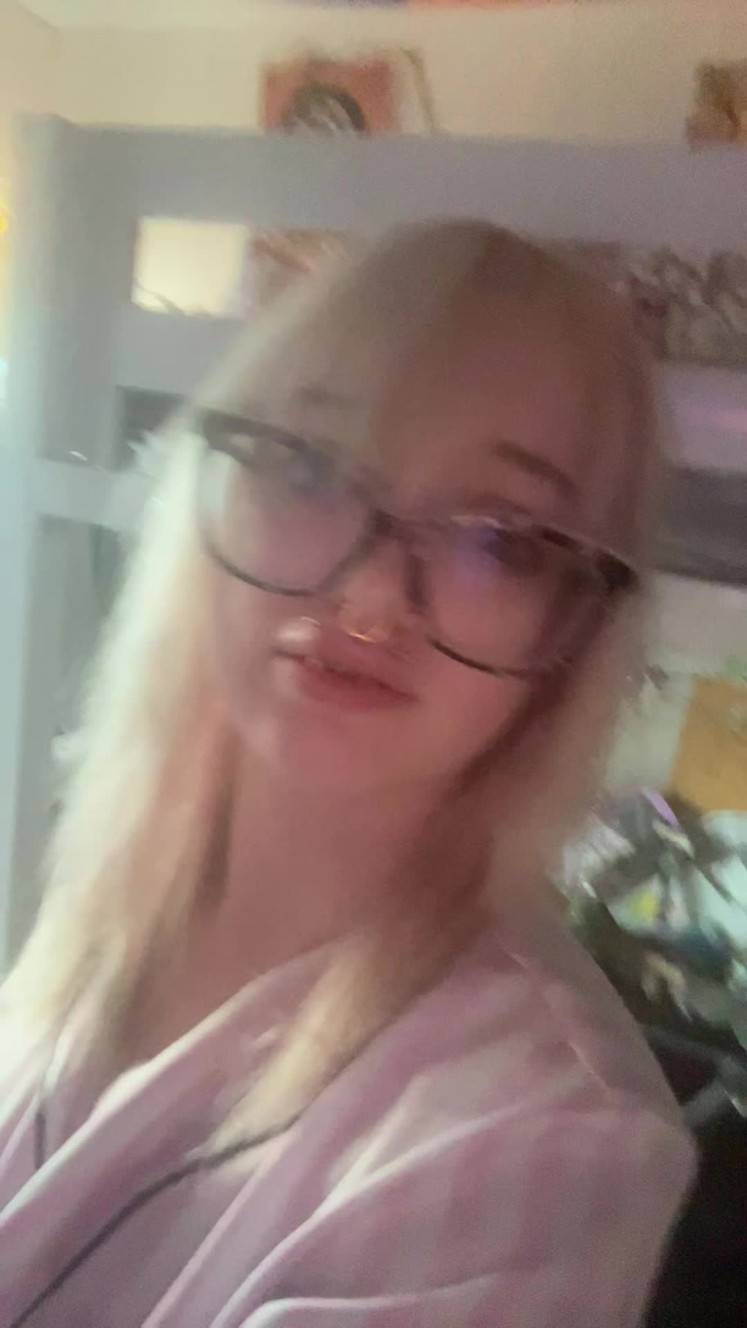 @Paige🧍🇵🇸