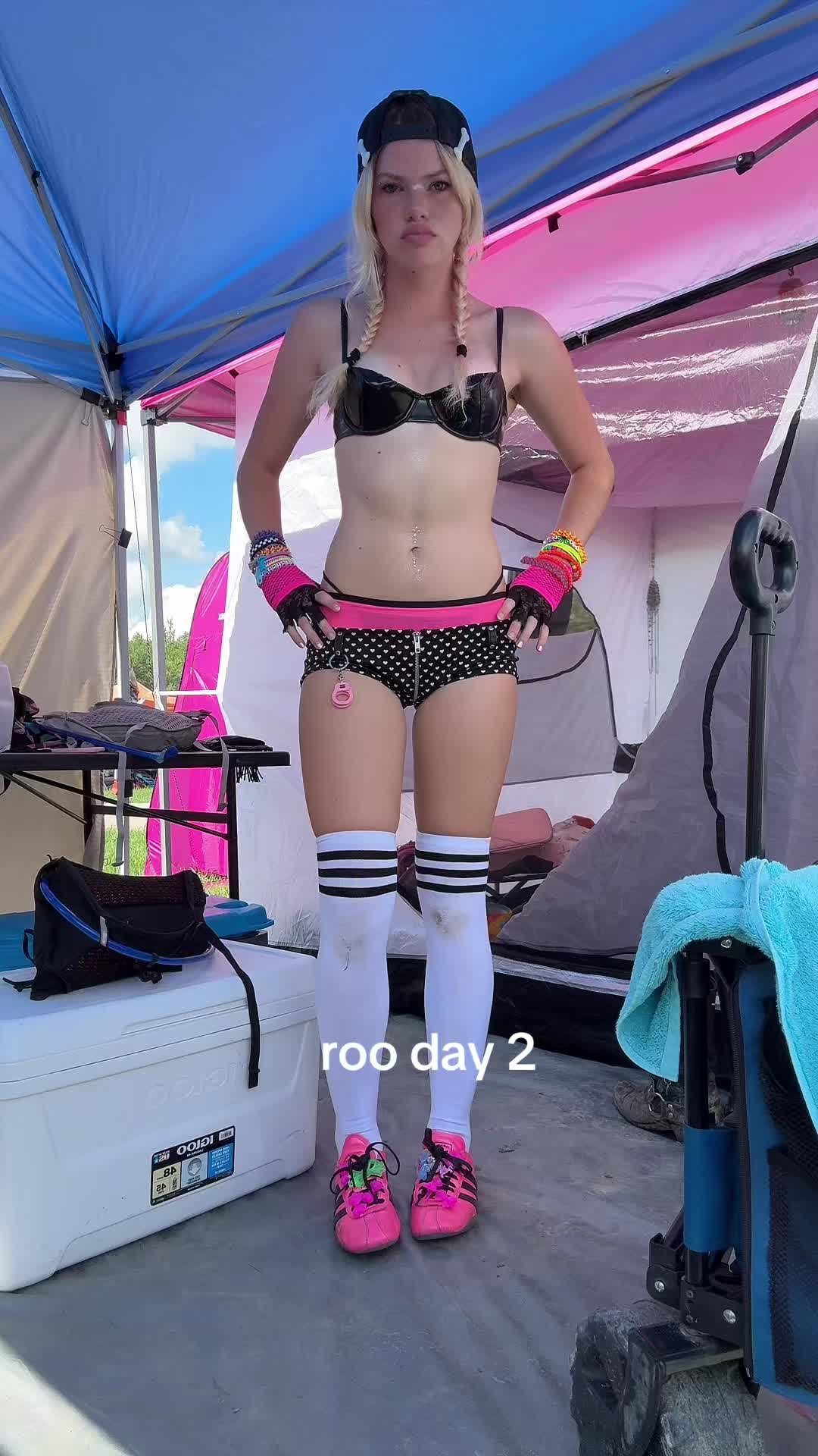@emilymonsta