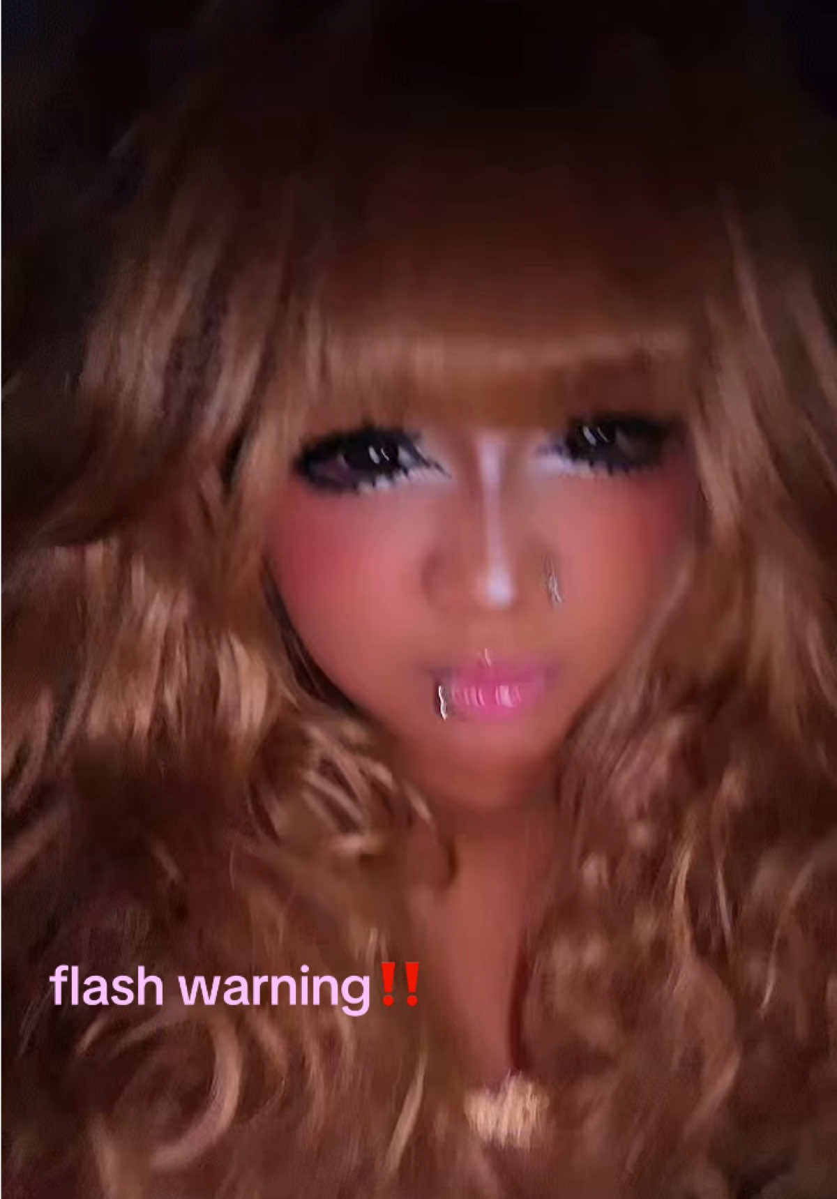 @kiana‼︎ `⎚⩊⎚´ -✧