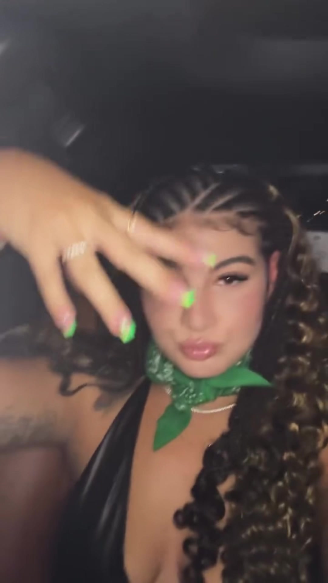 @Riz💚