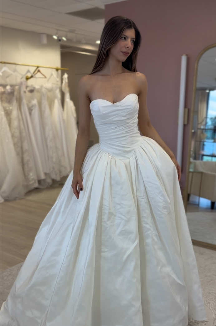 @Pavane Couture Bridal