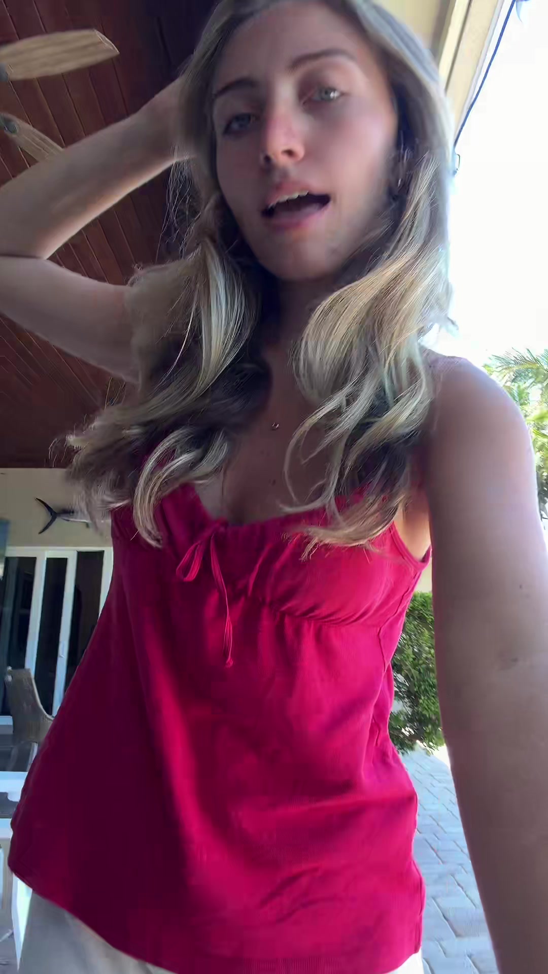 @Bella