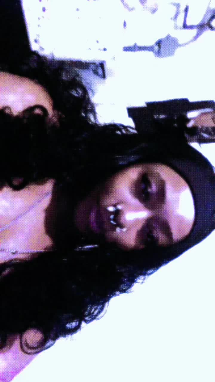 @crashout.isleedavis