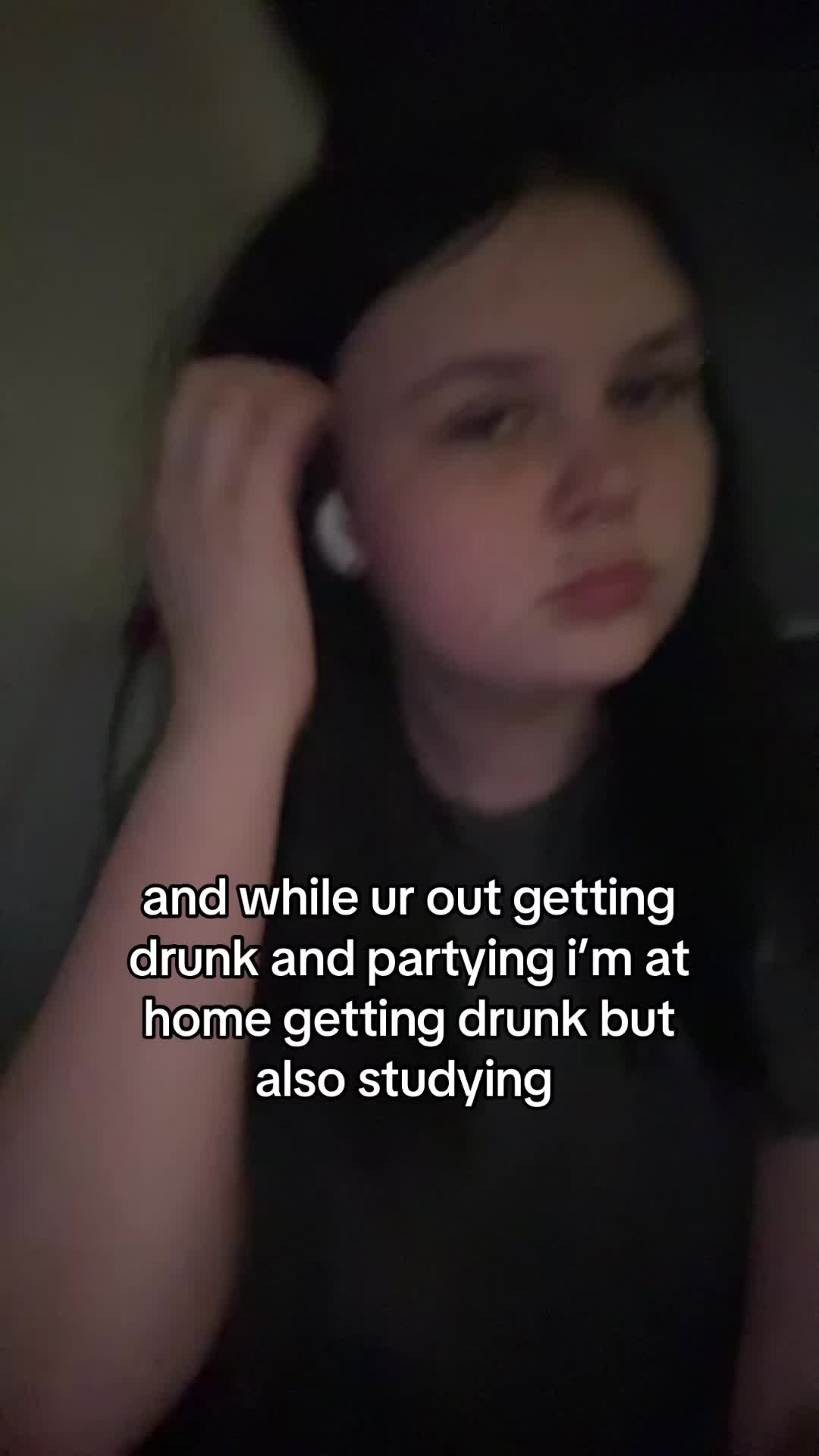 @ella018329