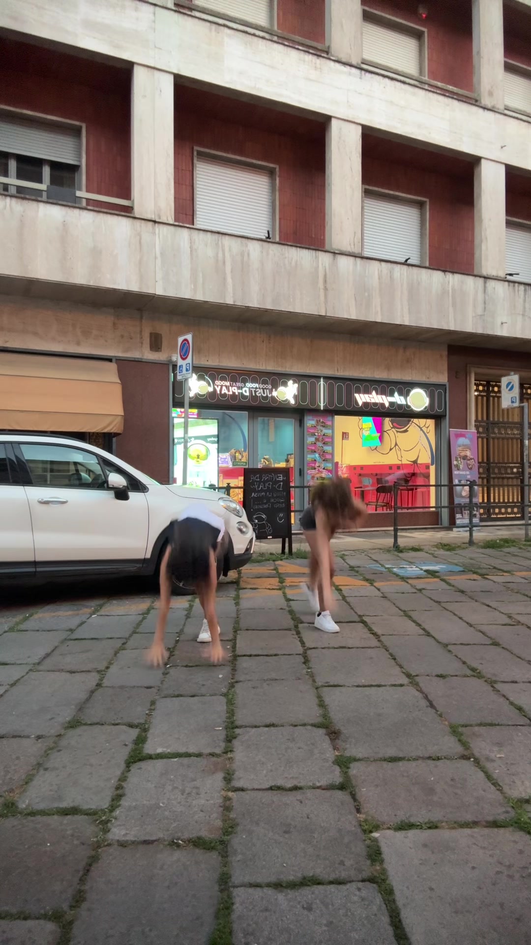 @elena deliperi
