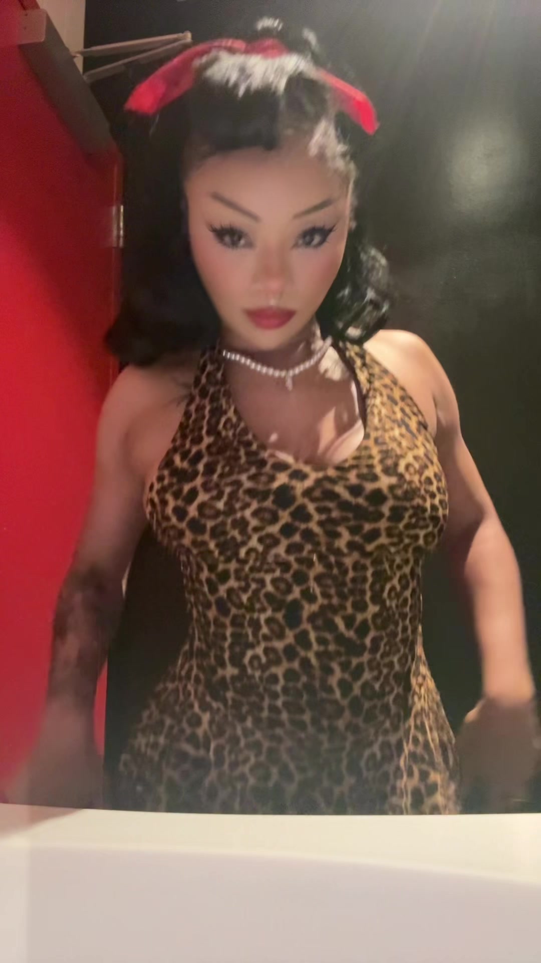 @THEDARKFEMININE