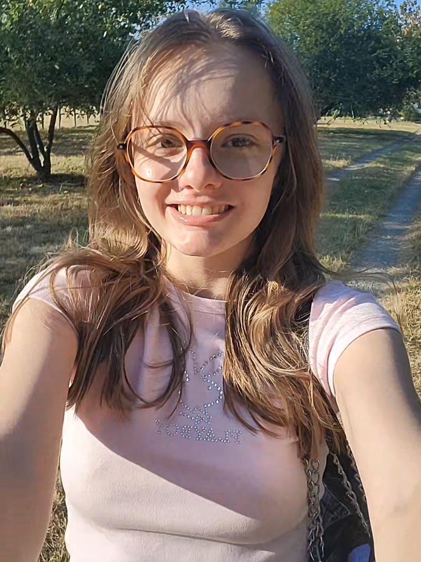 @Chlo ✨️