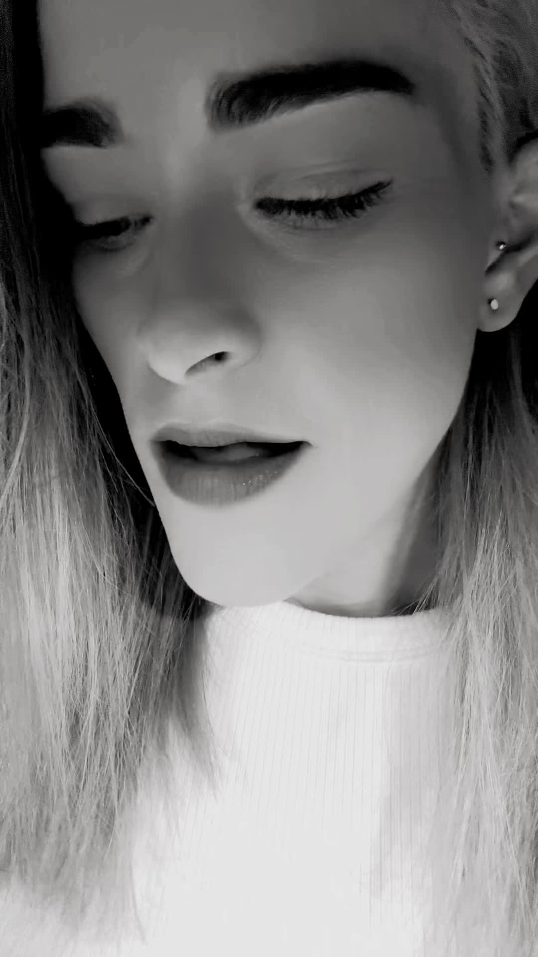 @R_onja🍀🫶🏻🏒👱🏼&zwj;♀️