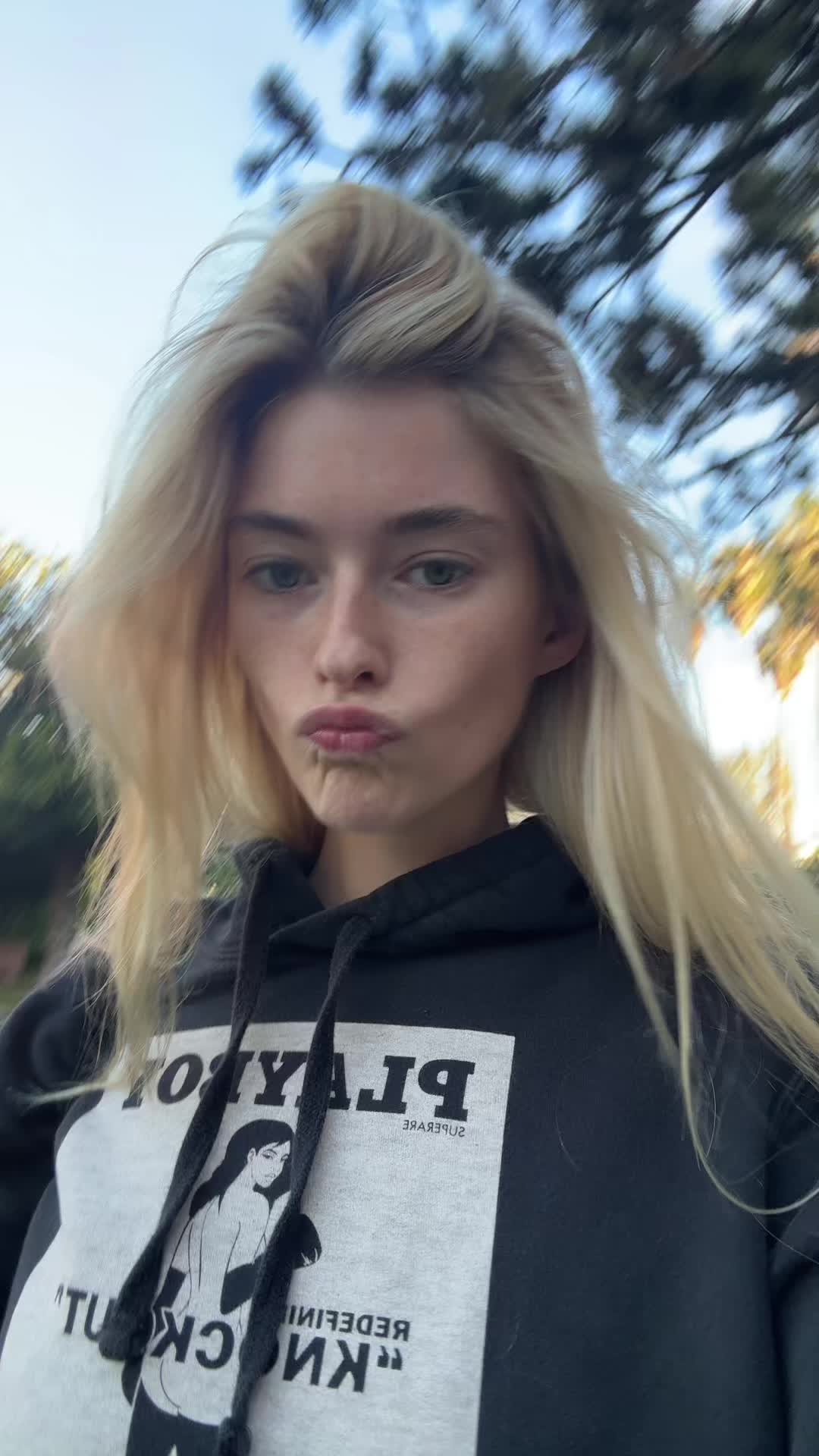 @thecarliediaries