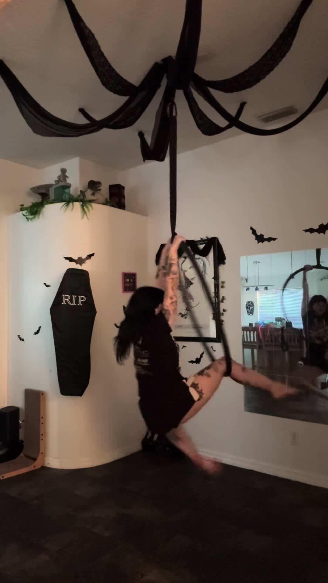 @Kobra🌛🦇