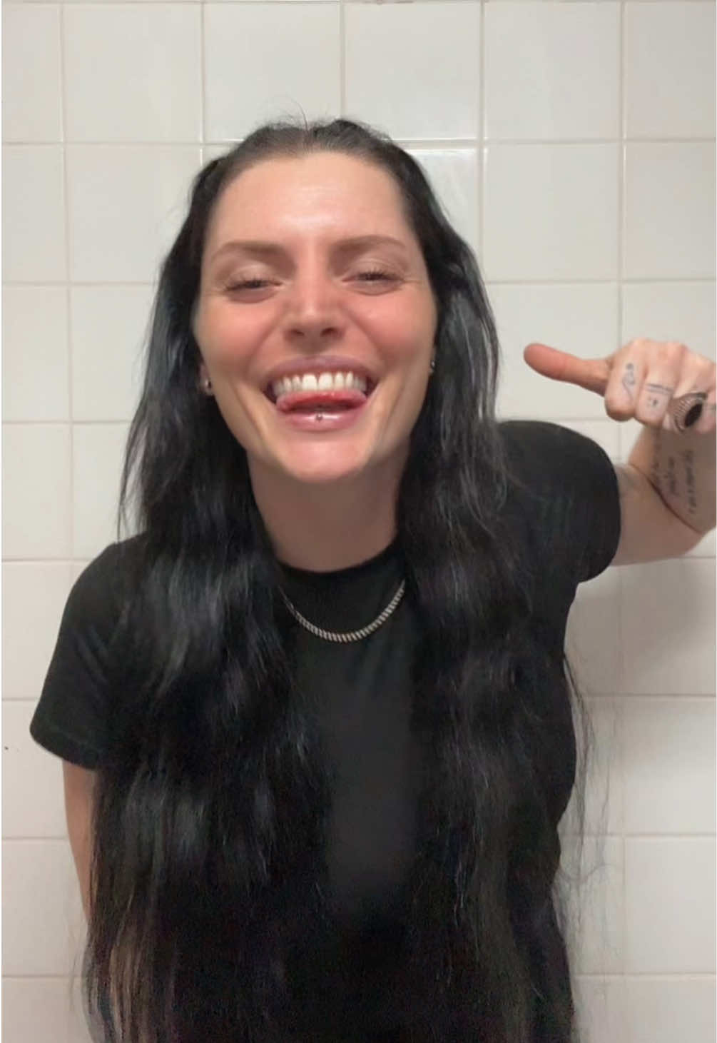 @ʜᴏɴᴇꜱᴛʏ