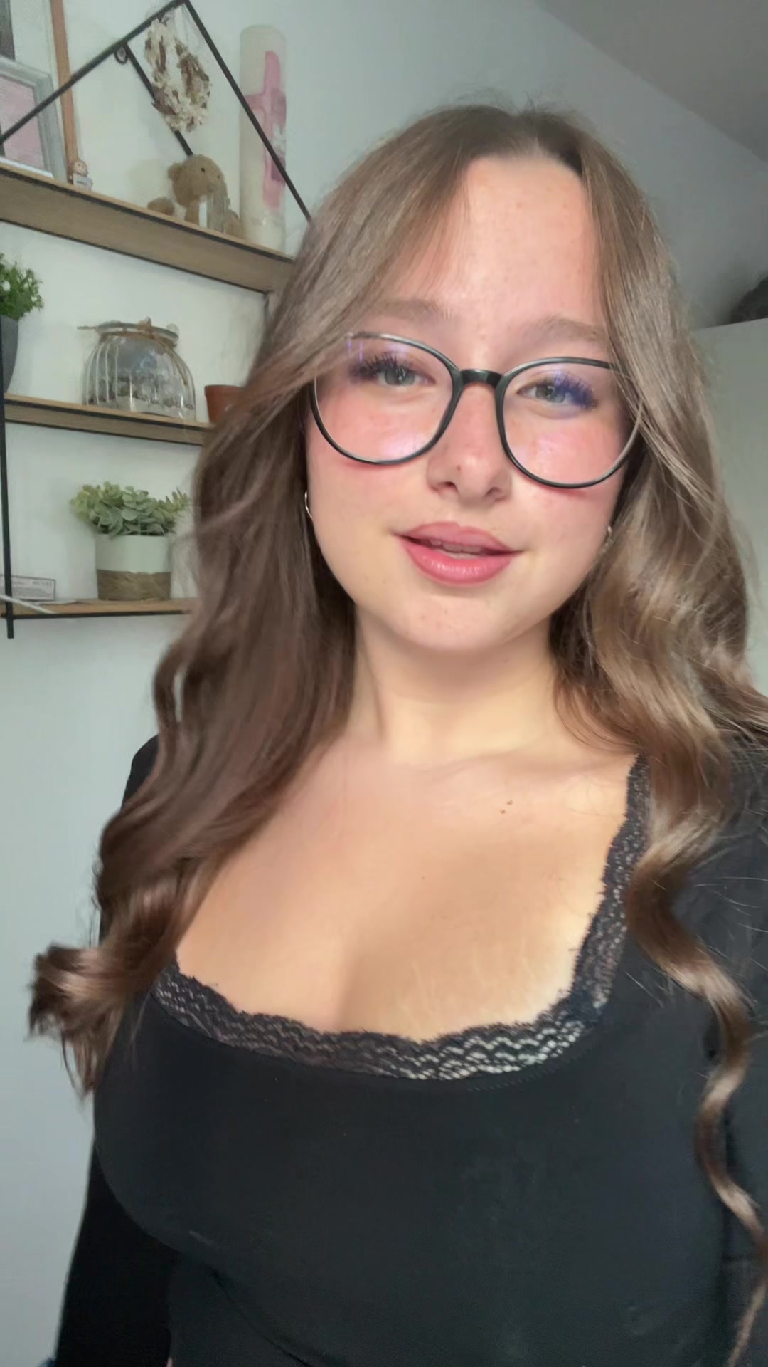 @laura