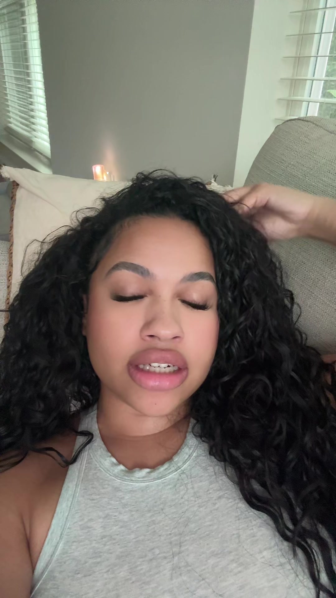 @Bella