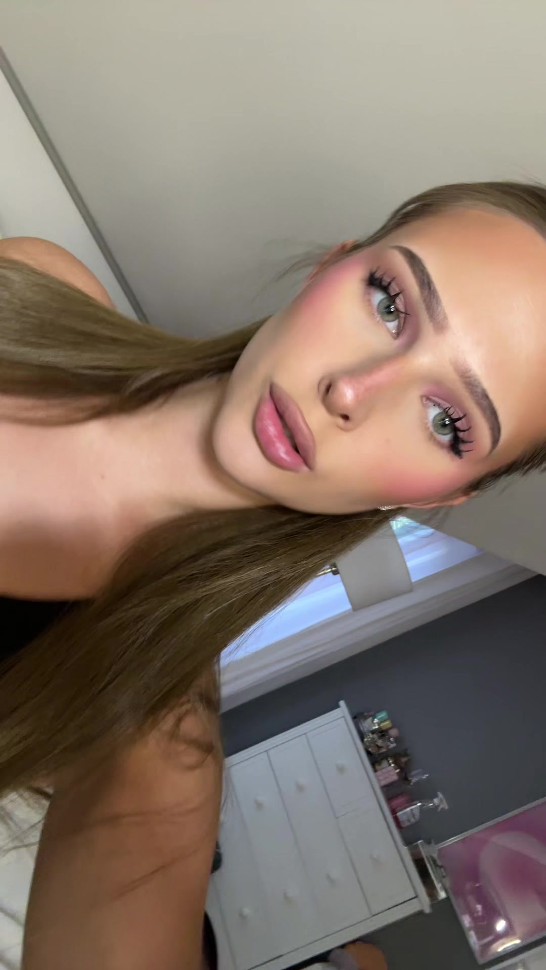 @lauraxoxo