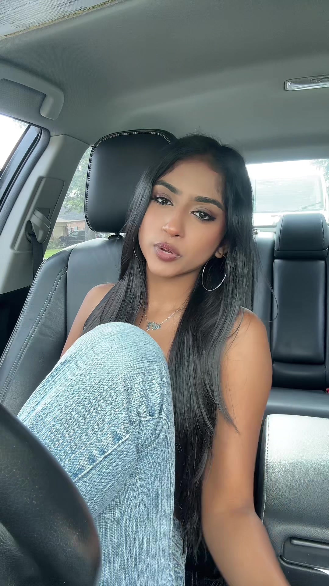@nia
