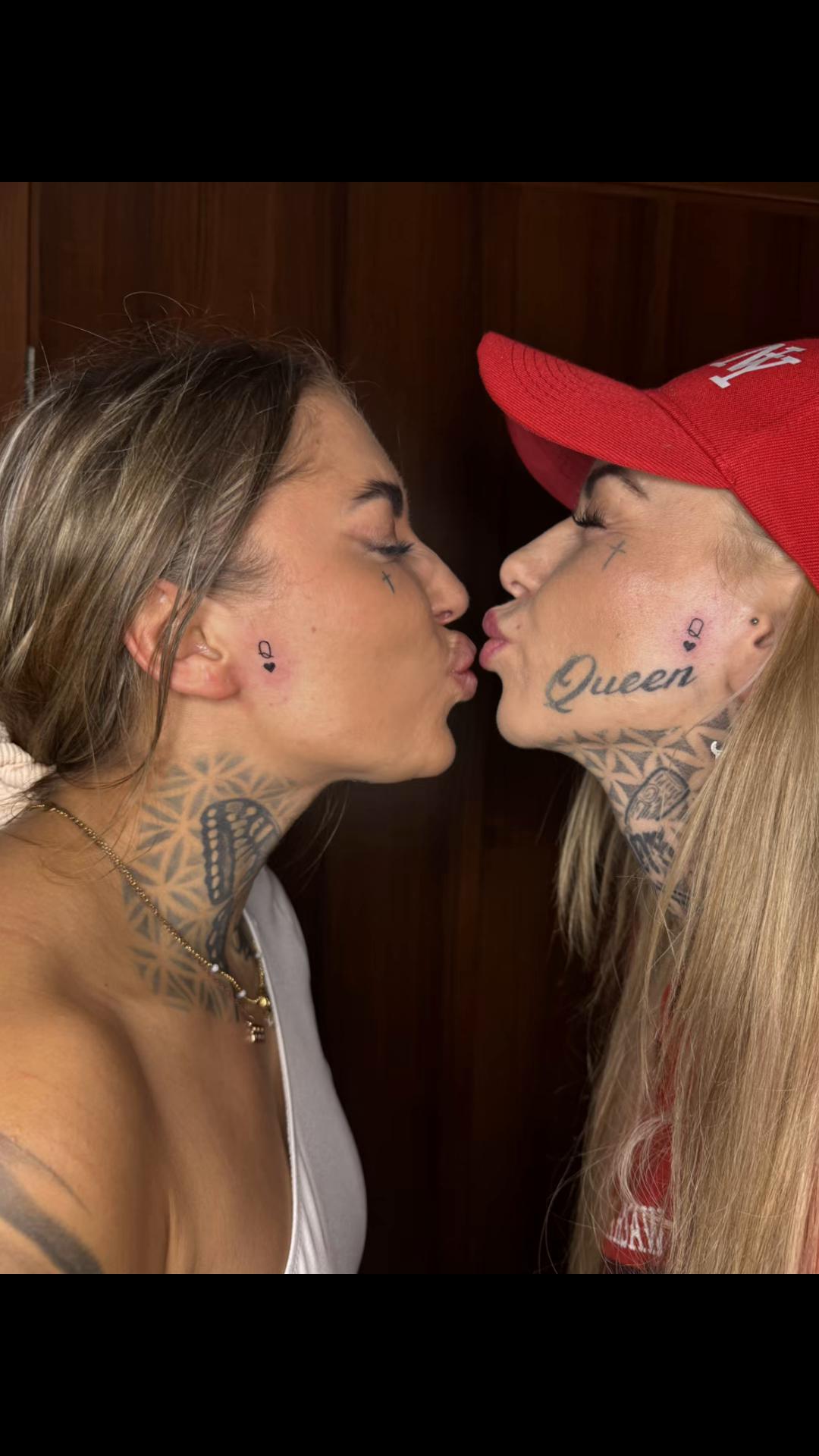 @karrola_official