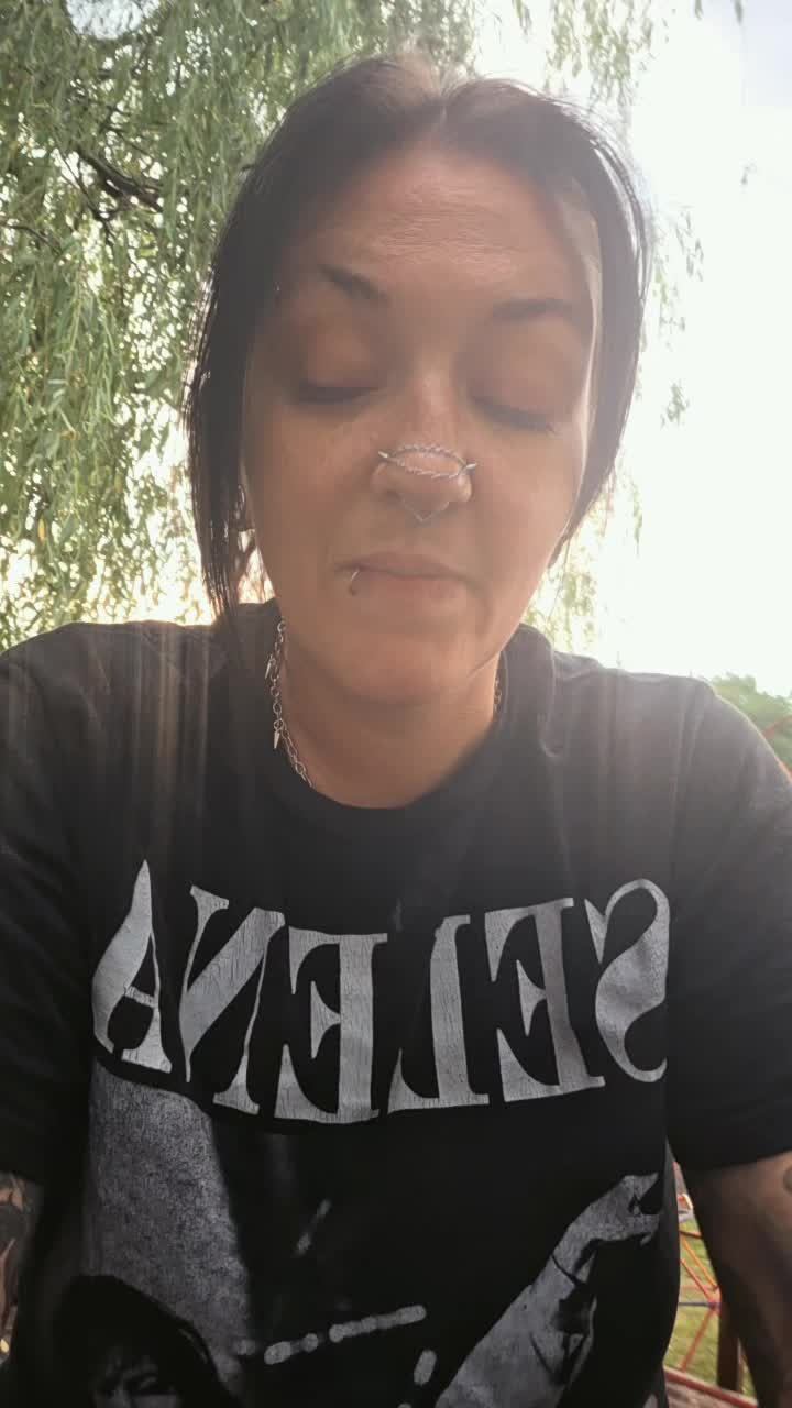@Kayla 🤙🖤🤘