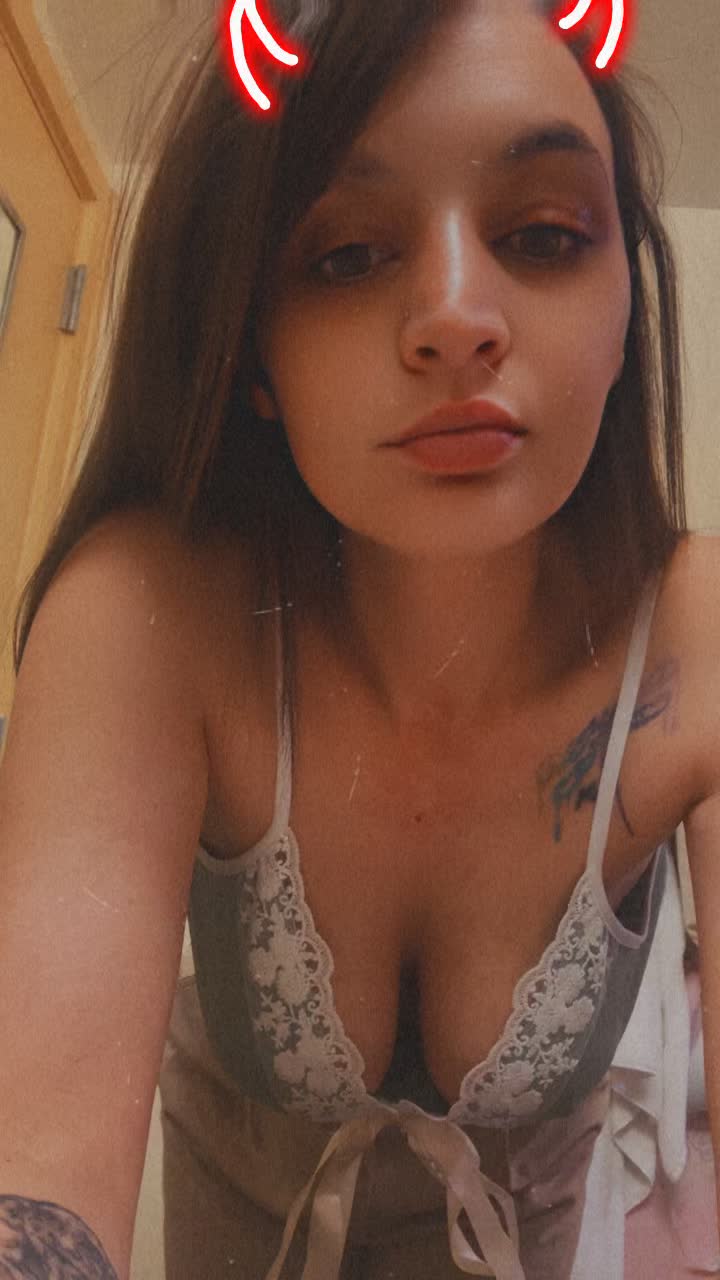 @Lil shadow 🥀🖤💋🖕🏻