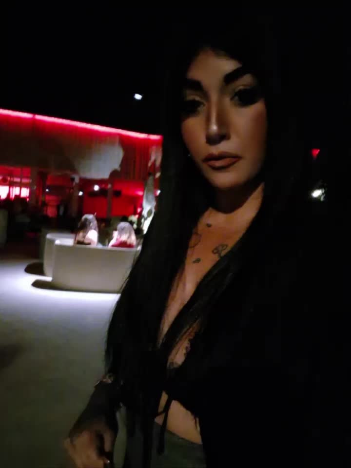 @Flory Longo 🌶 🖤