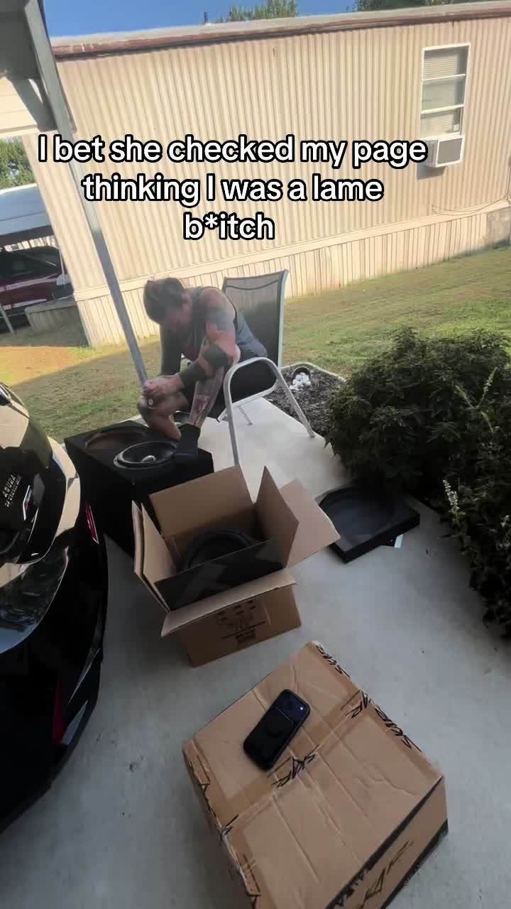 @Tee