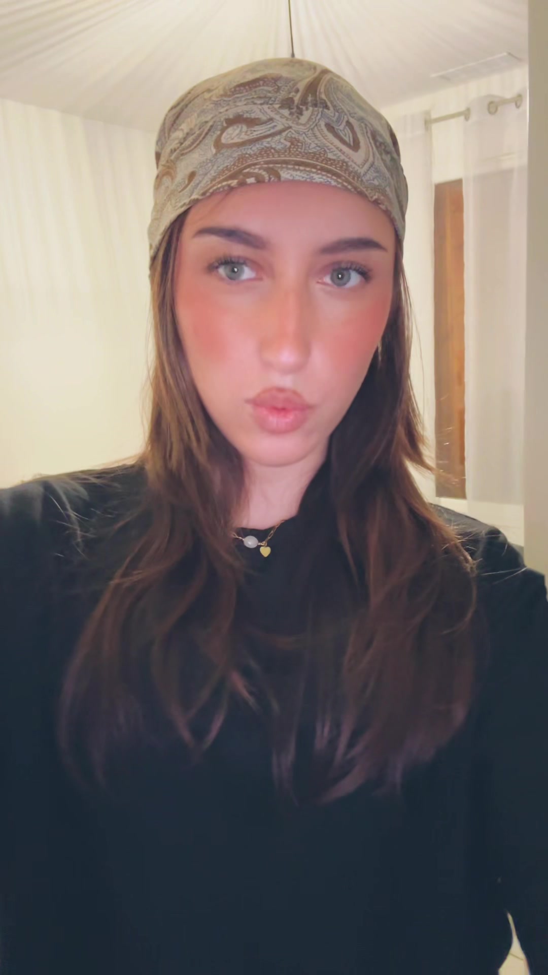 @𝐋𝐎𝐔𝐀𝐍𝐄 🍒