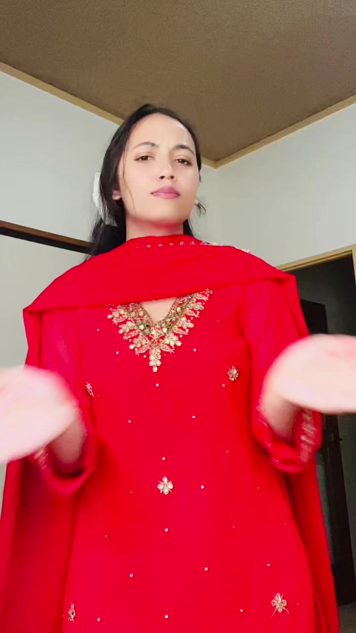 @Ma_ha_rani~👑