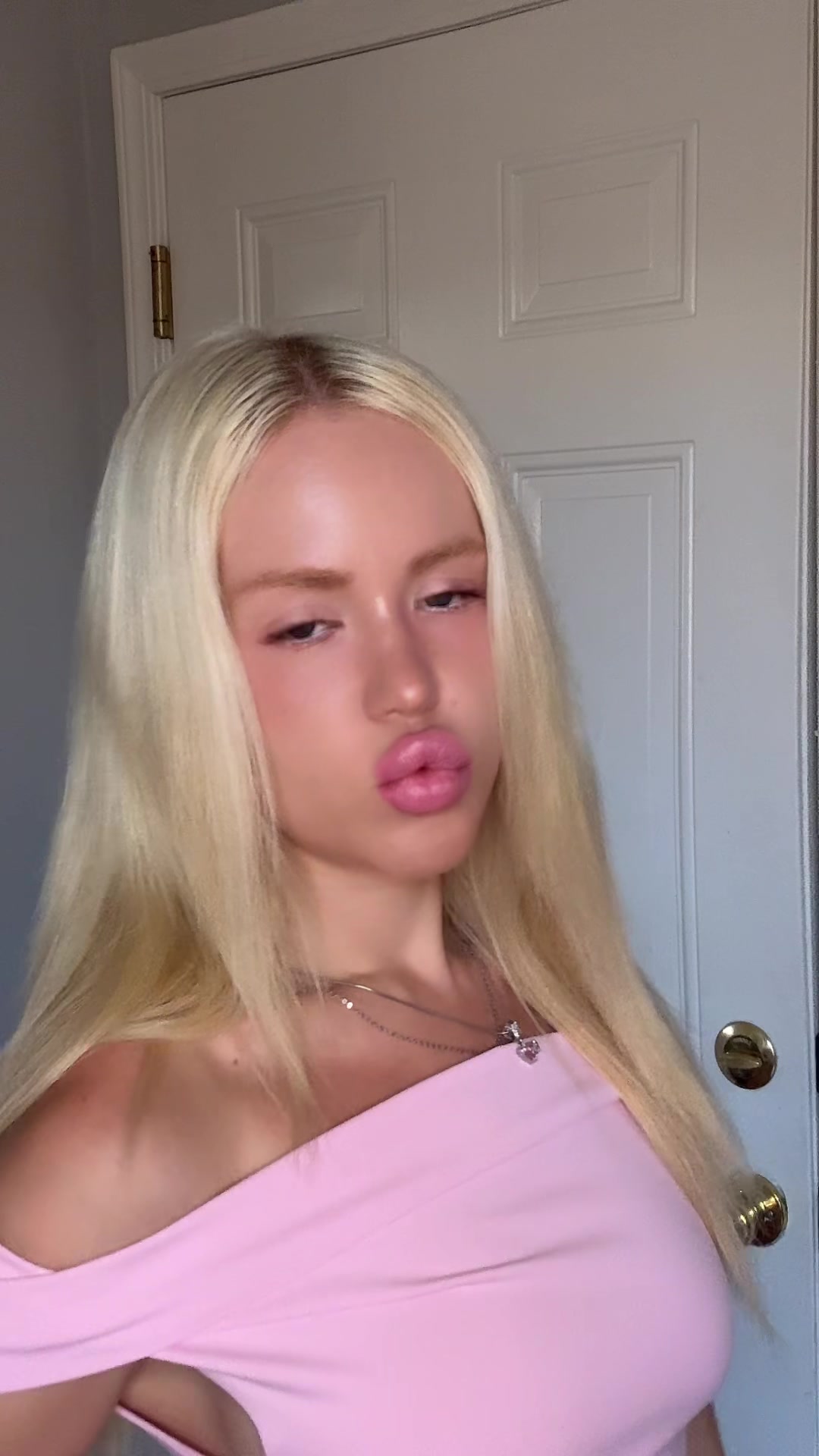 @EvelushkaA