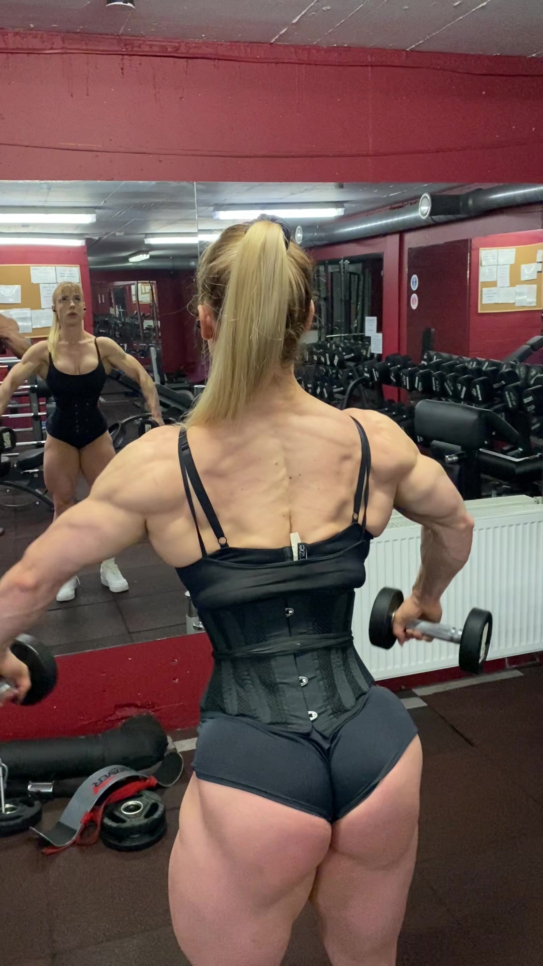 @extreme_woman