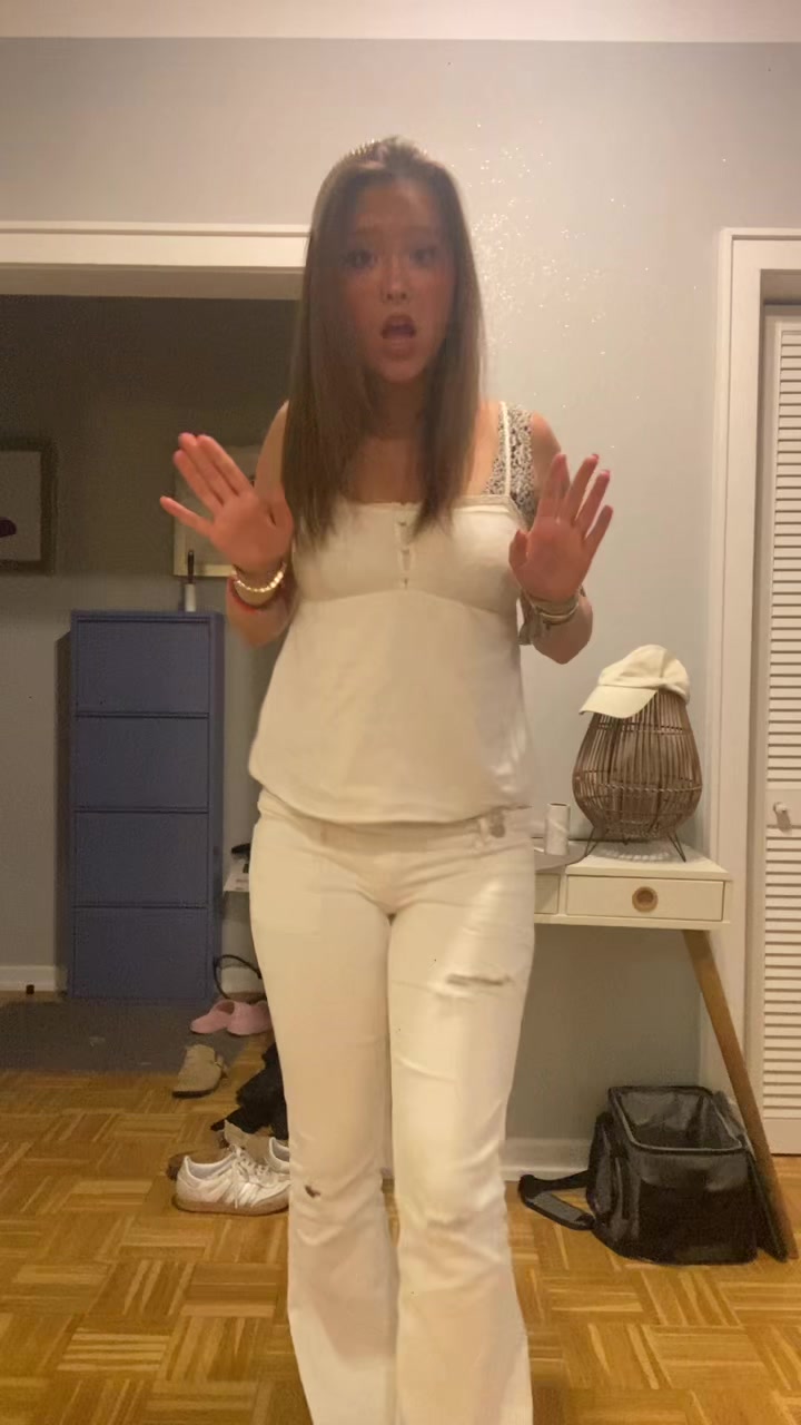 @Emmivkm
