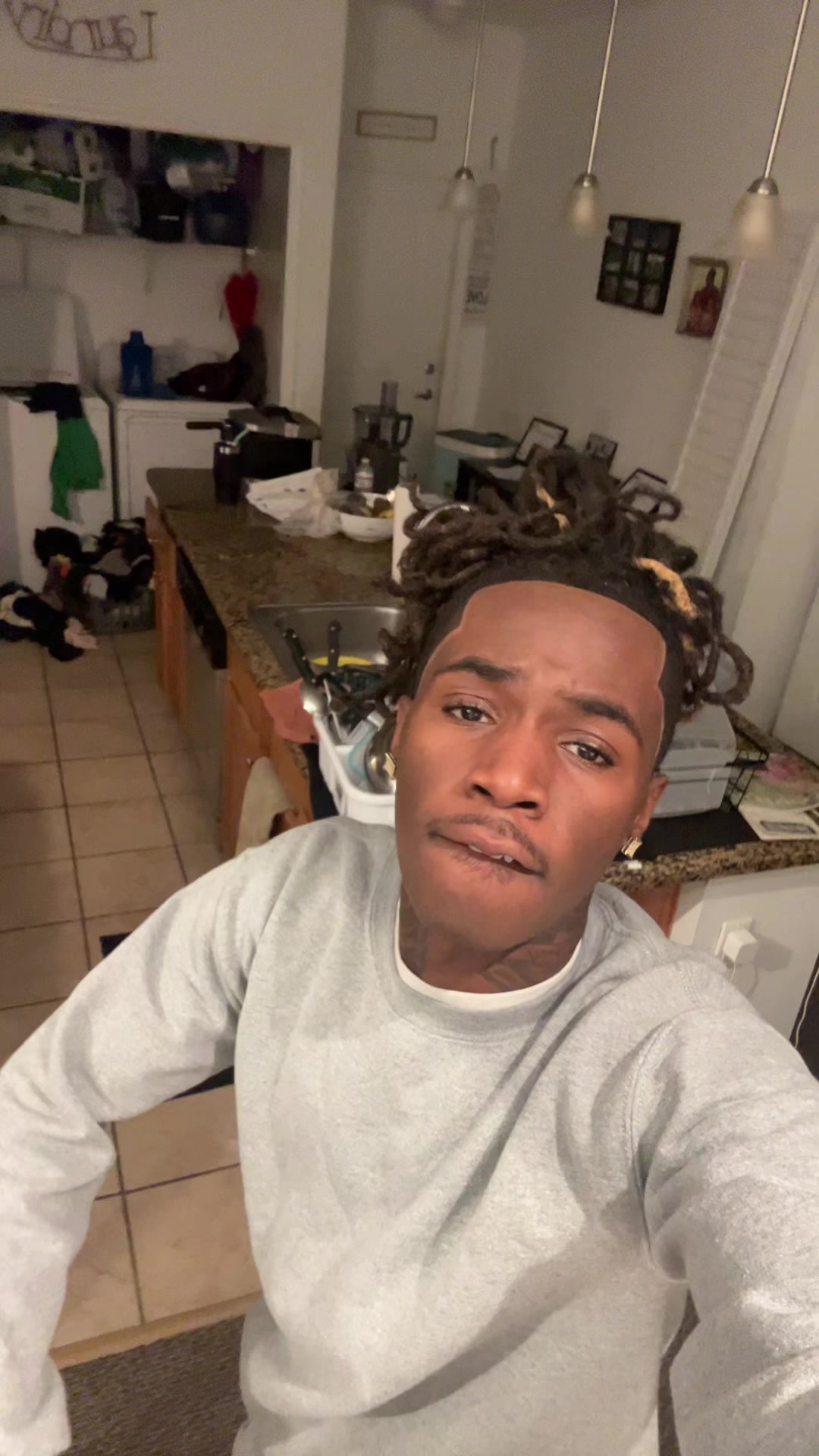 @zy