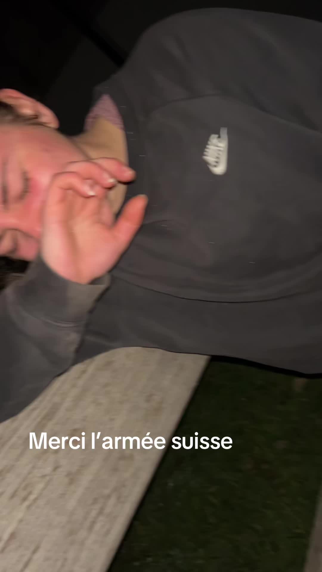 @L’autre la