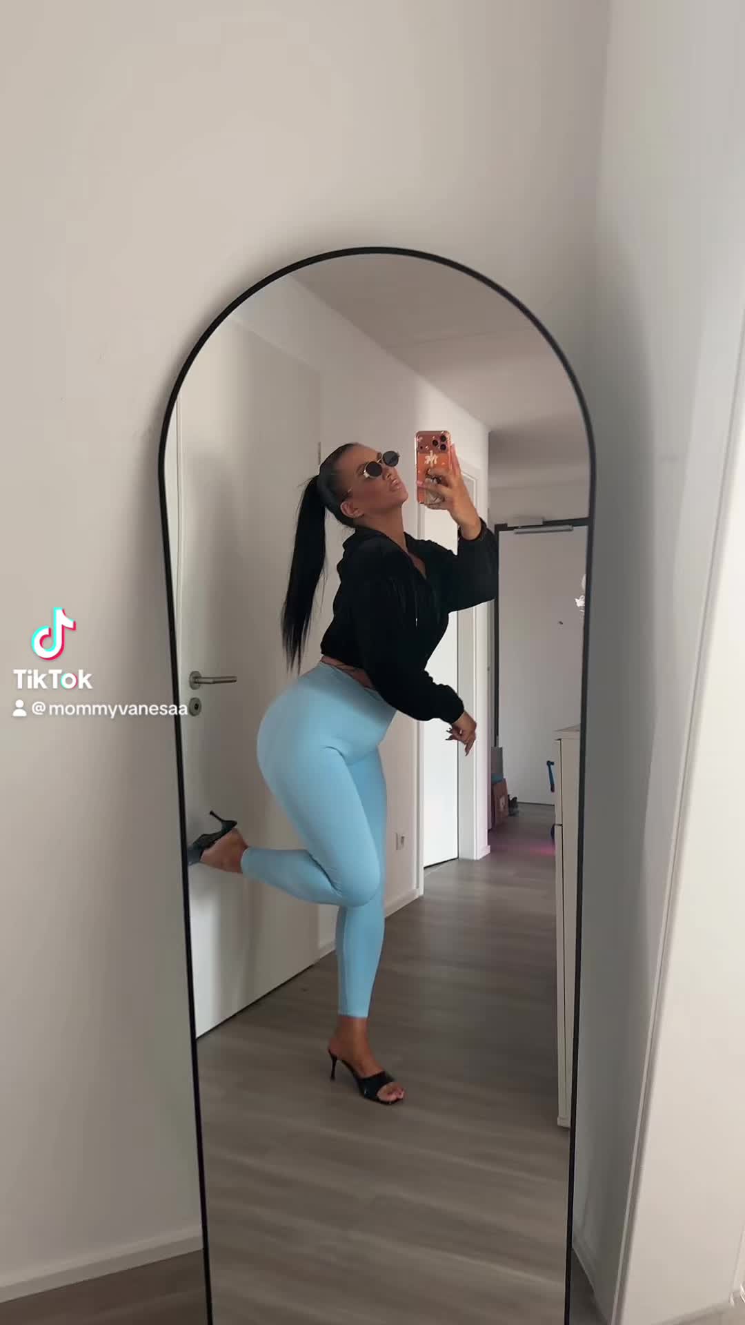 @mommyvanesaa