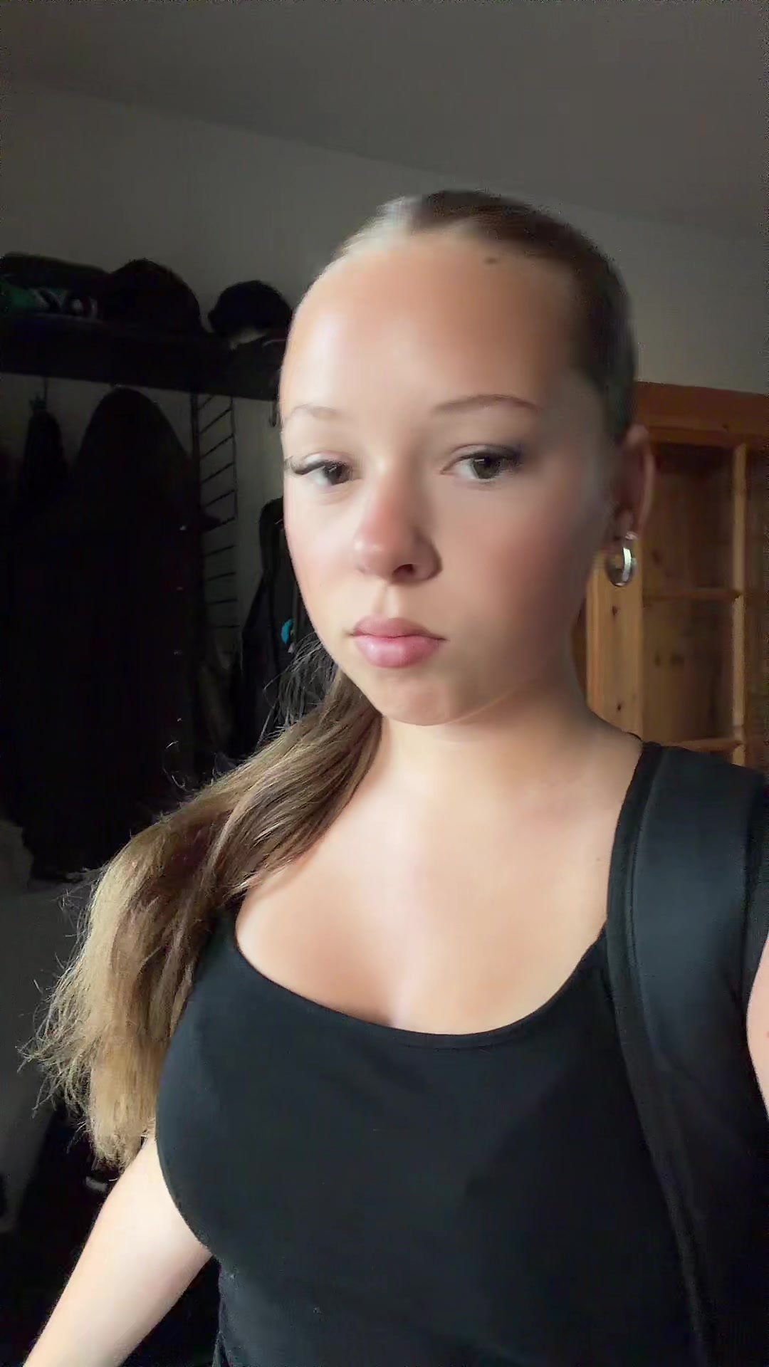 @𝐞𝐦𝐢𝐥𝐲𝐞𝐱𝐜𝐡𝐚𝐧𝐠𝐞𝟐𝟕