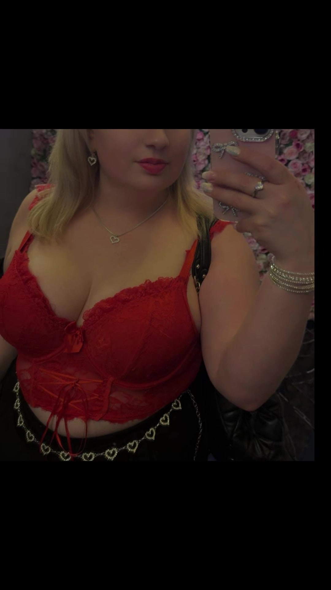 @Carushia