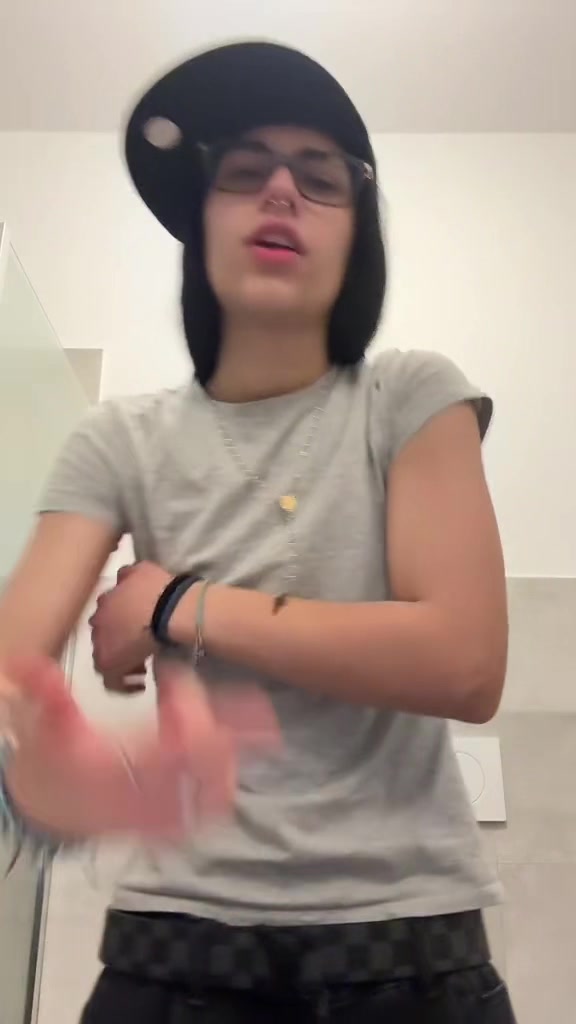 @de