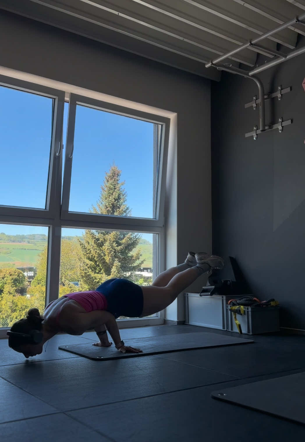 @Vivi 🌸 | Calisthenics & Gym