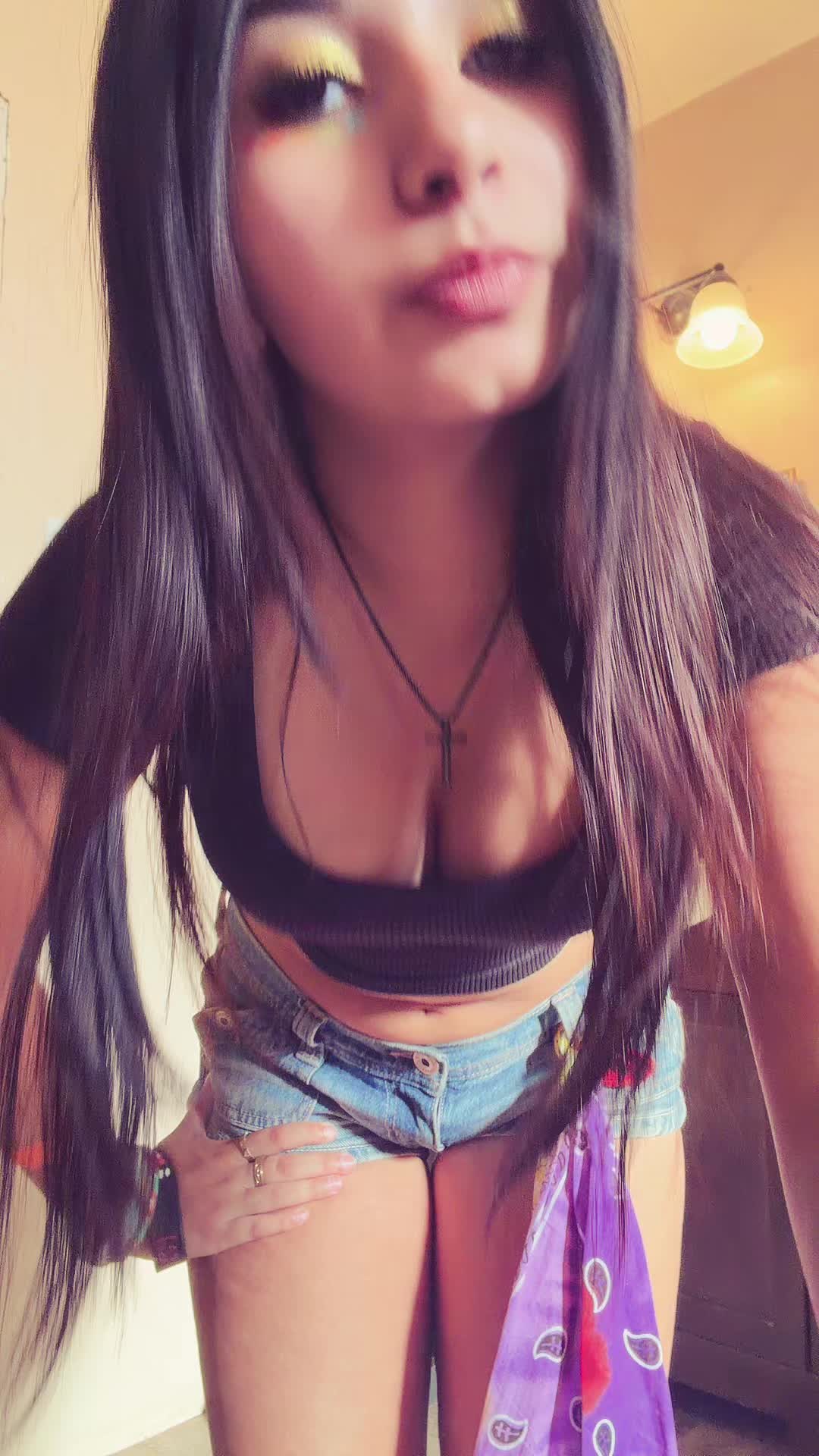 @🦄