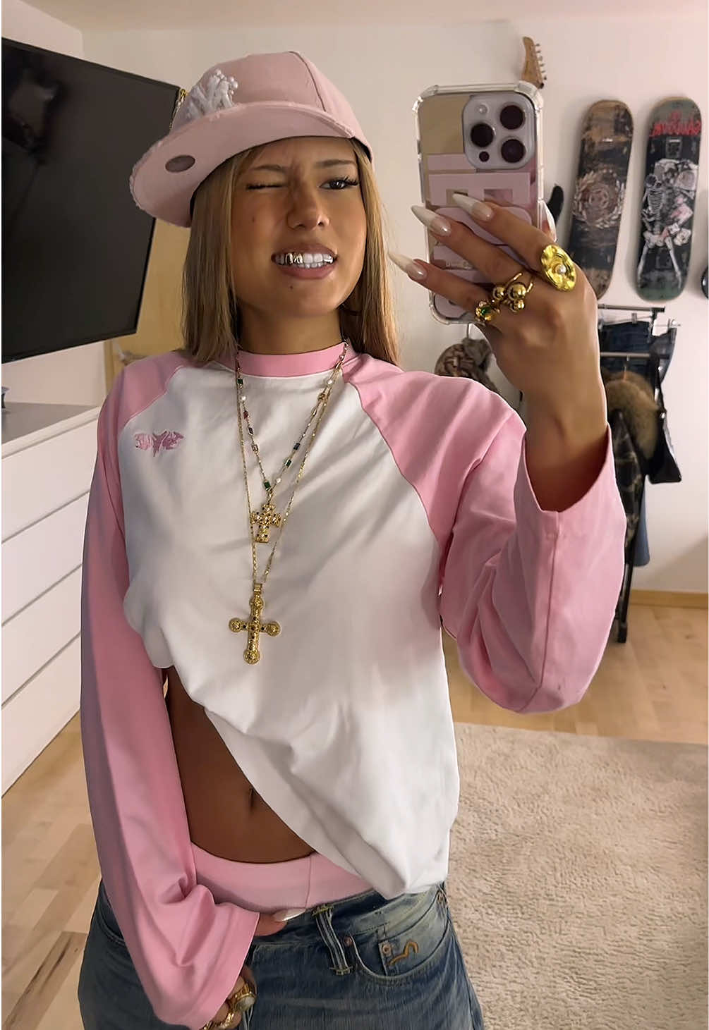 @Isabella