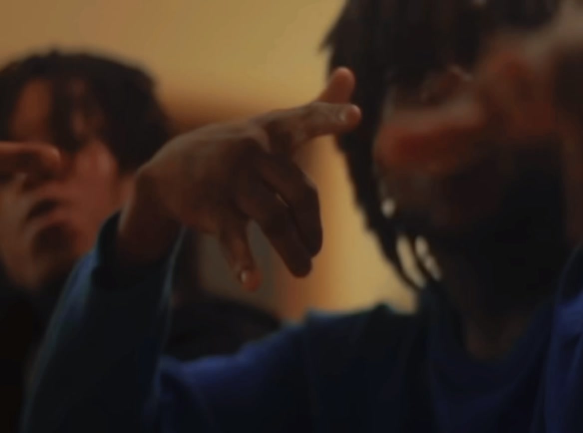 @zaySwingsThatWay
