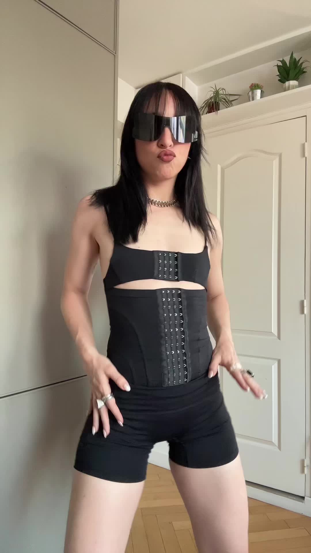 @cleliacz
