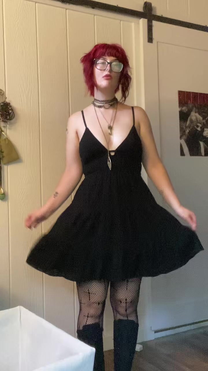 @|-/ 𝙻𝚎𝚎 . . .