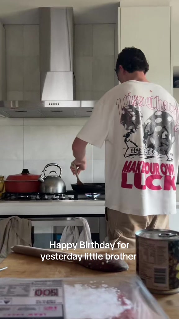 @Chani 🇦🇺